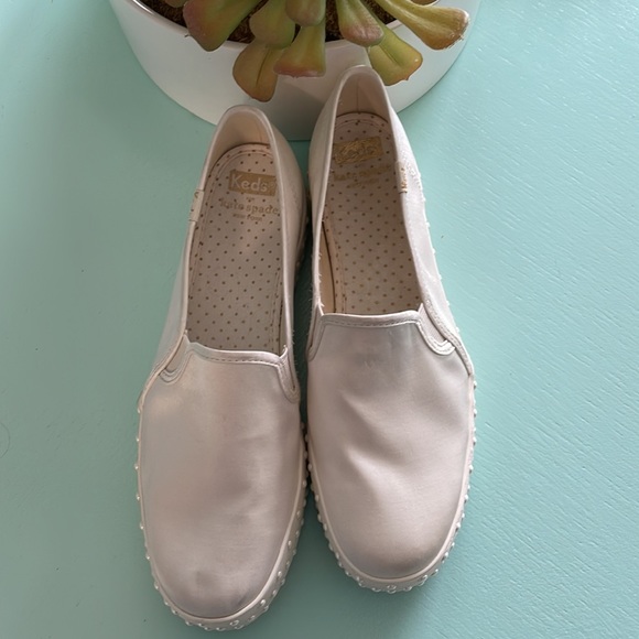 Kade Spade Keds satin and pearl BNWOT size 9US - Picture 10 of 10